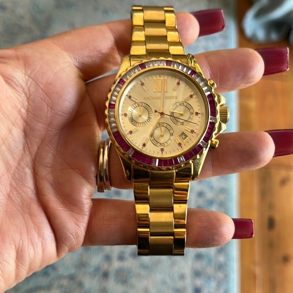 Runway kors watch with jewels! 💎 - Picture 2 of 4